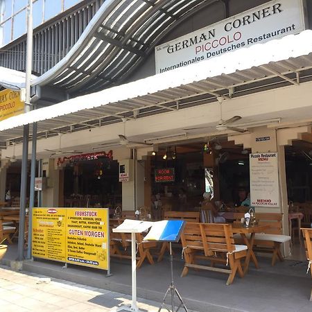 Piccolo Restaurant And Guest House Pattaya Bagian luar foto