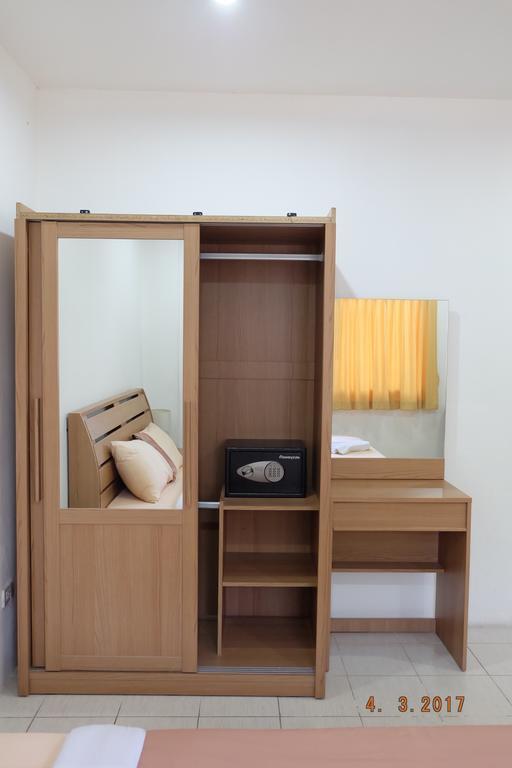 Piccolo Restaurant And Guest House Pattaya Bagian luar foto