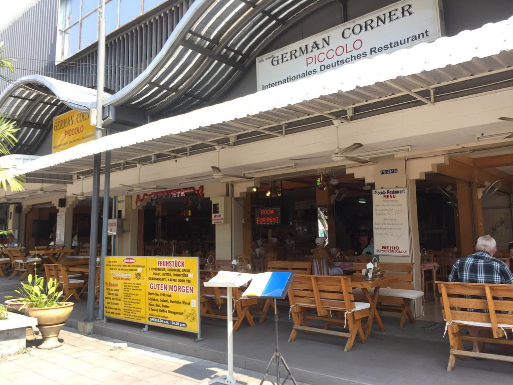Piccolo Restaurant And Guest House Pattaya Bagian luar foto