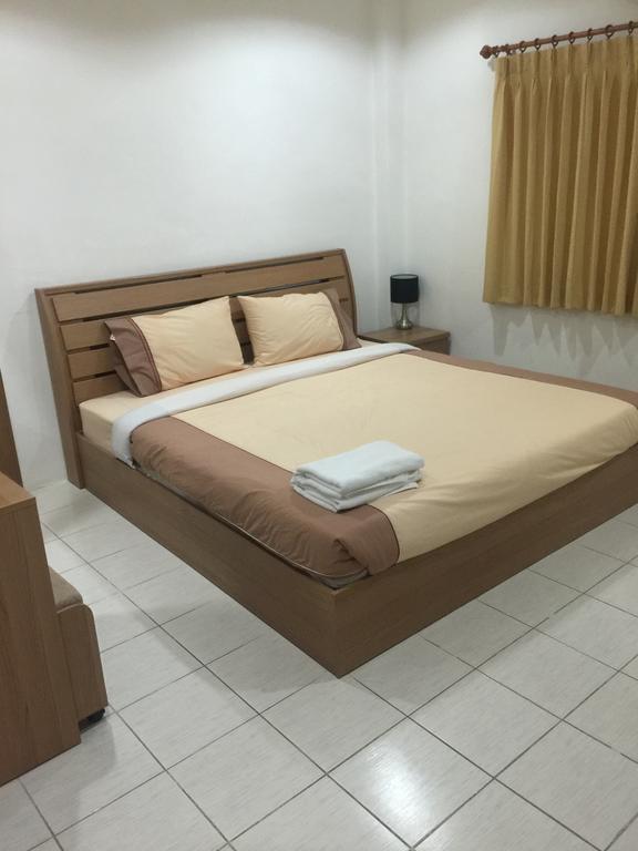 Piccolo Restaurant And Guest House Pattaya Bagian luar foto